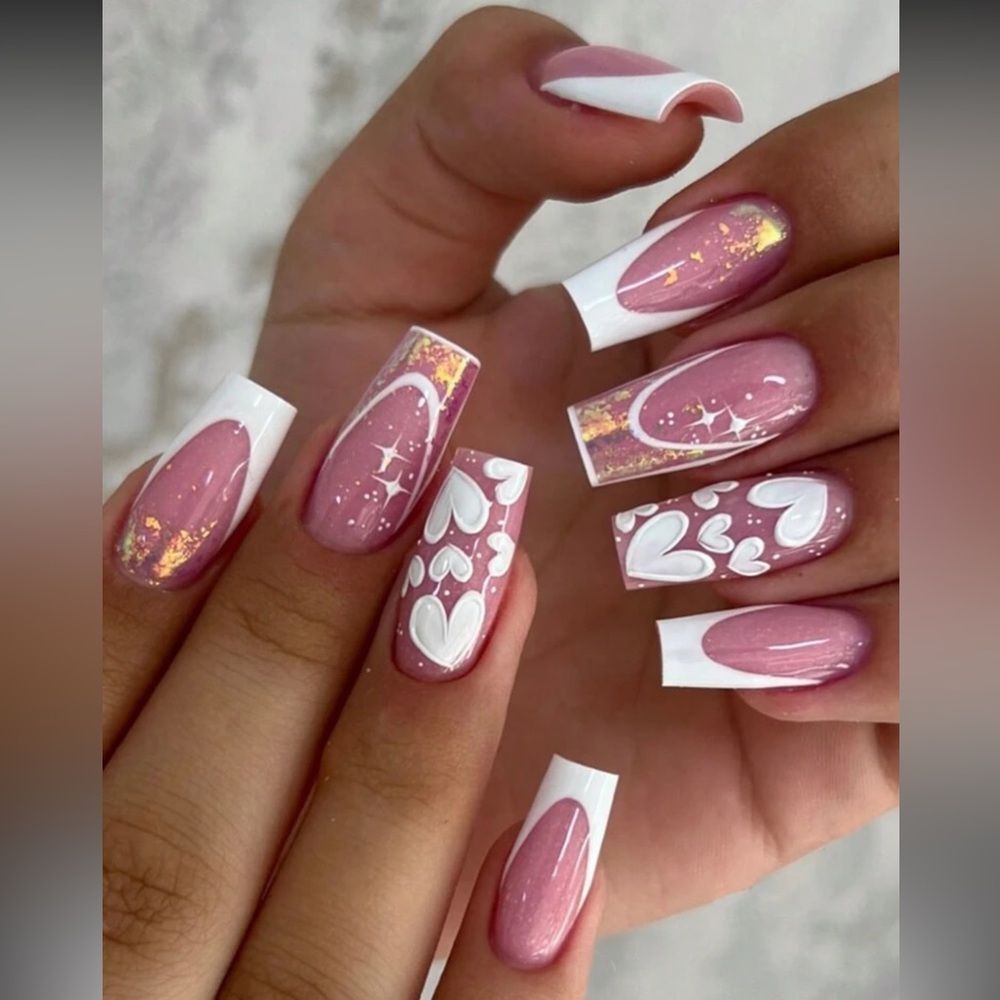 Elegant Pink and White 3D Set
